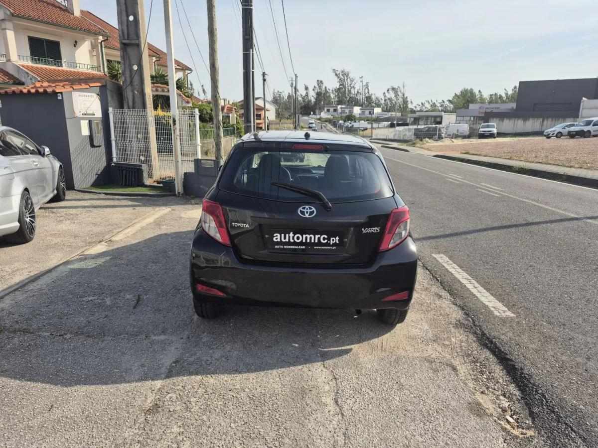 toyota-yaris-2012-gasolina-998cc