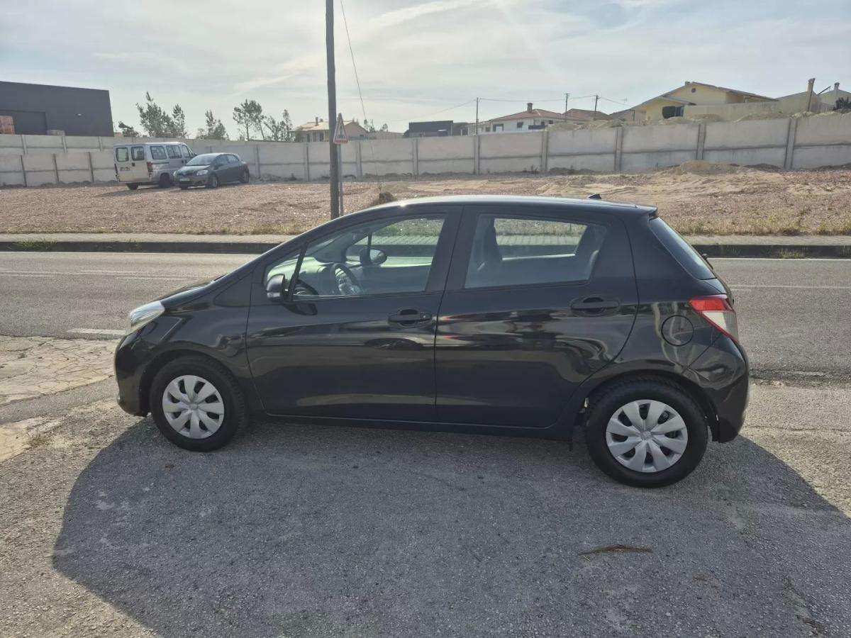 toyota-yaris-2012-gasolina-998cc