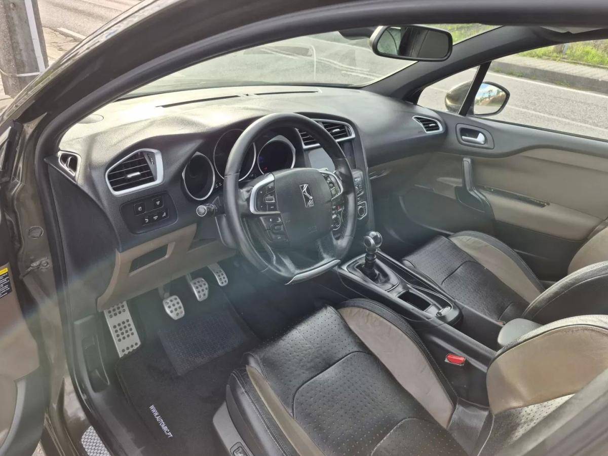 citroen-ds4-2015-diesel-1560cc