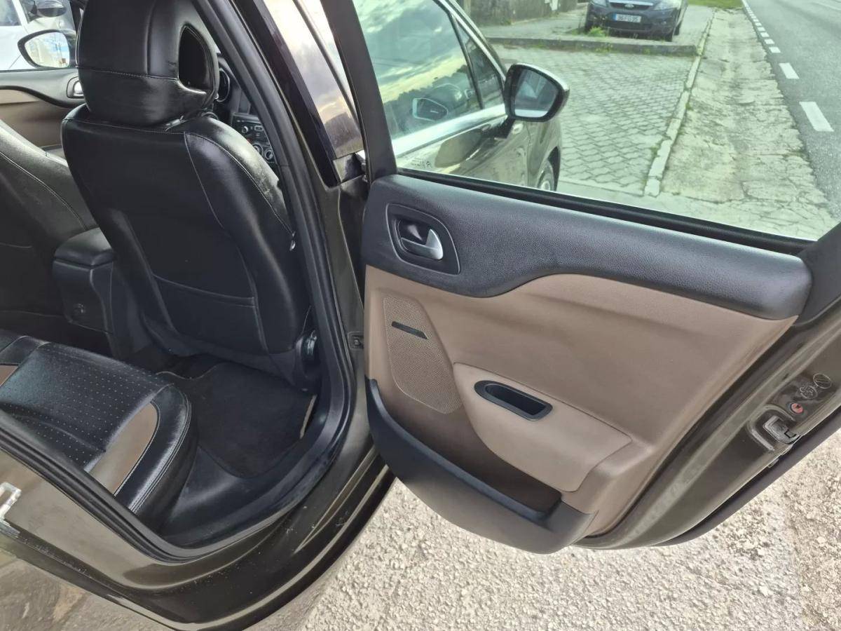 citroen-ds4-2015-diesel-1560cc