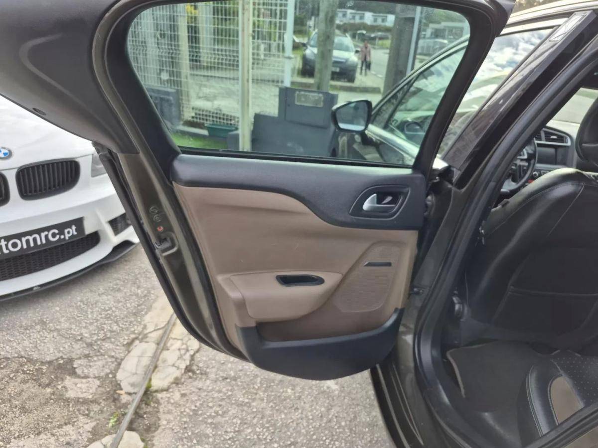 citroen-ds4-2015-diesel-1560cc