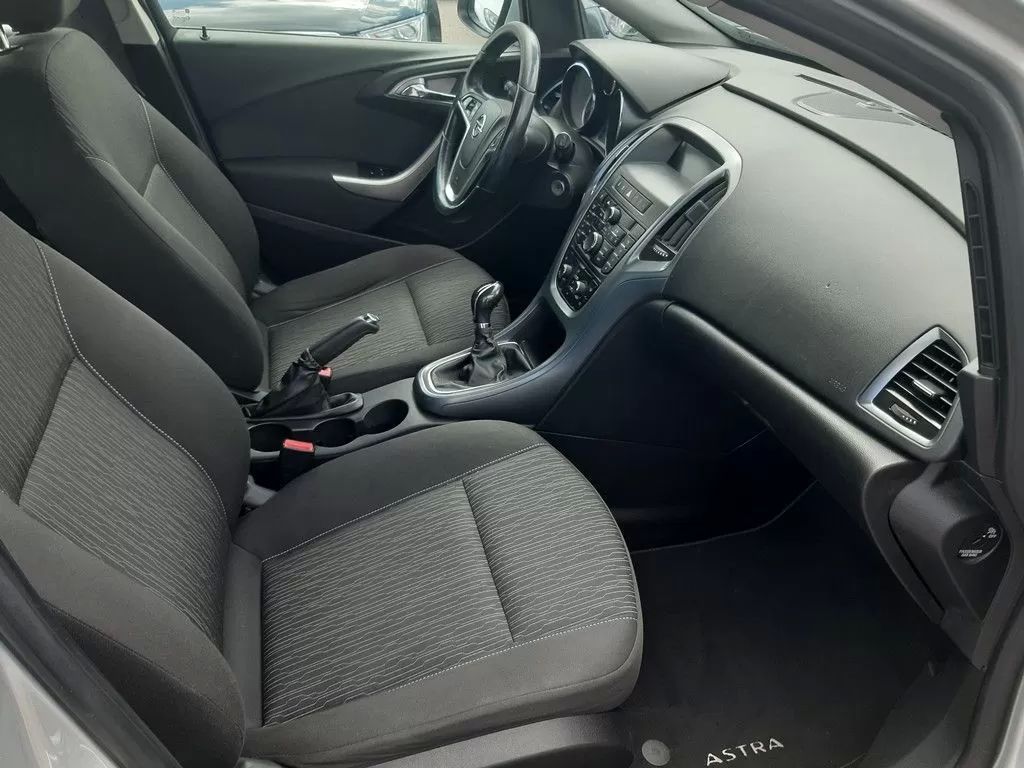 opel-astra-2013-diesel-1248cc