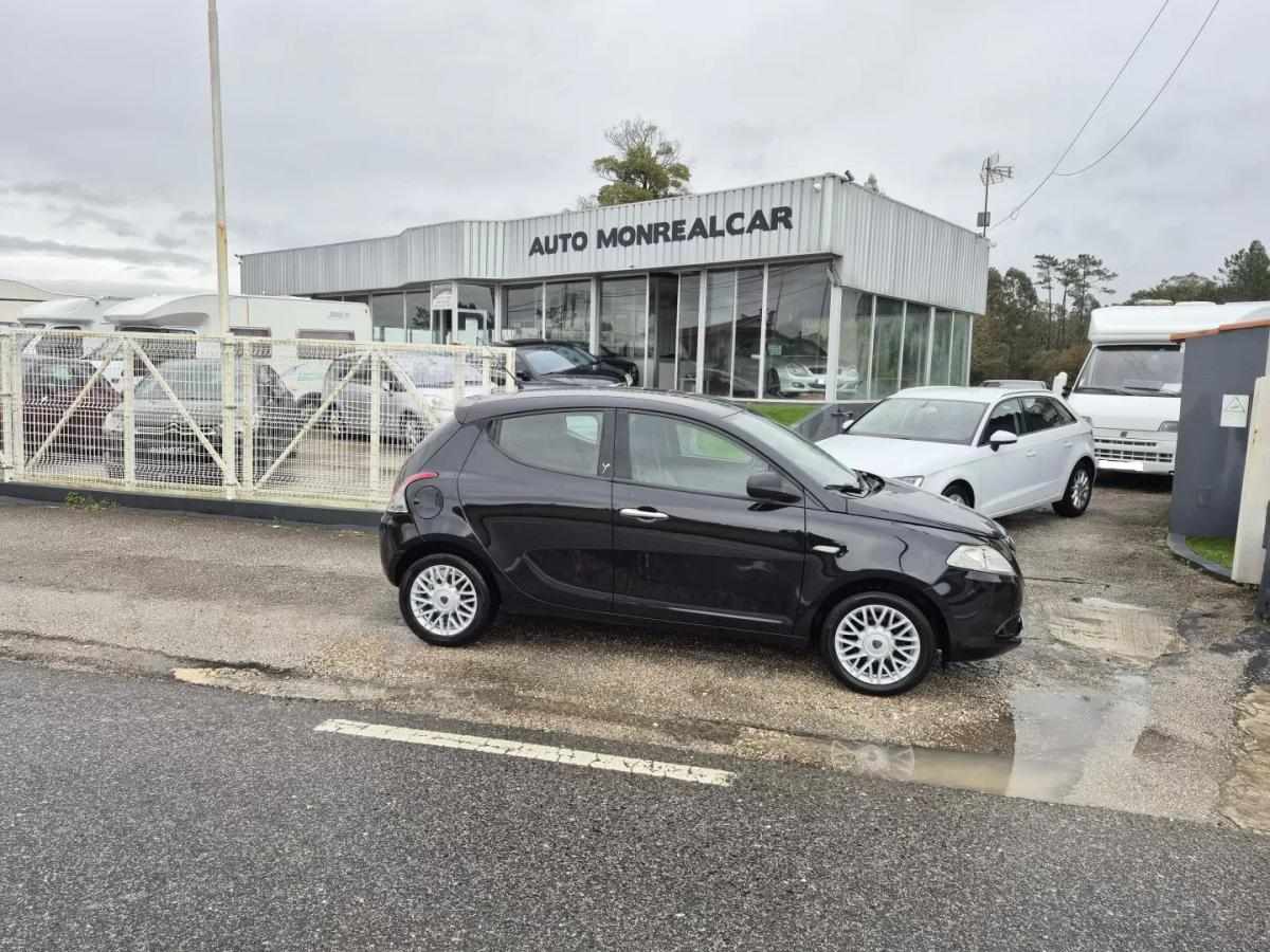 lancia-ypsilon-2013-gasolina-1242cc