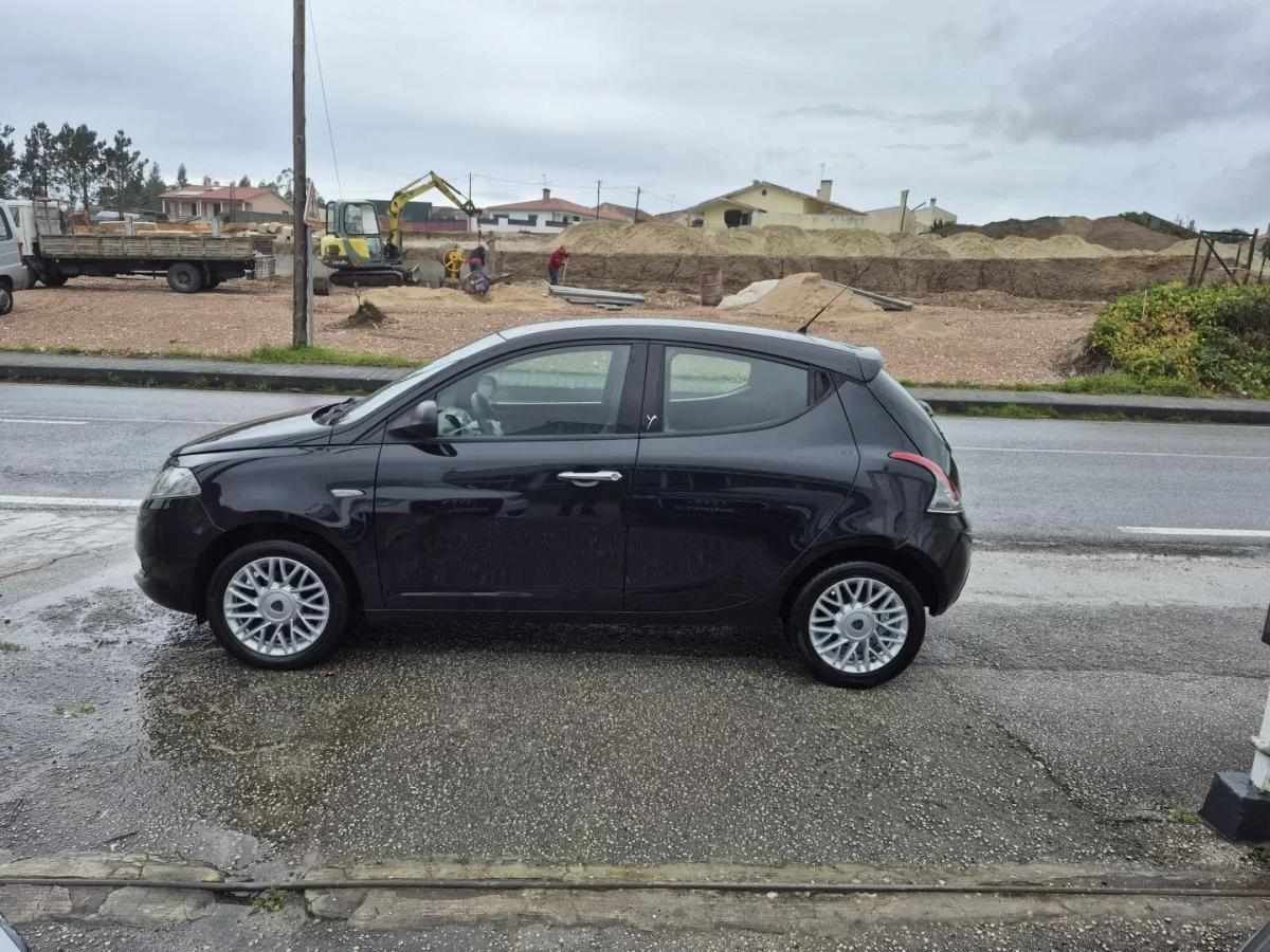lancia-ypsilon-2013-gasolina-1242cc