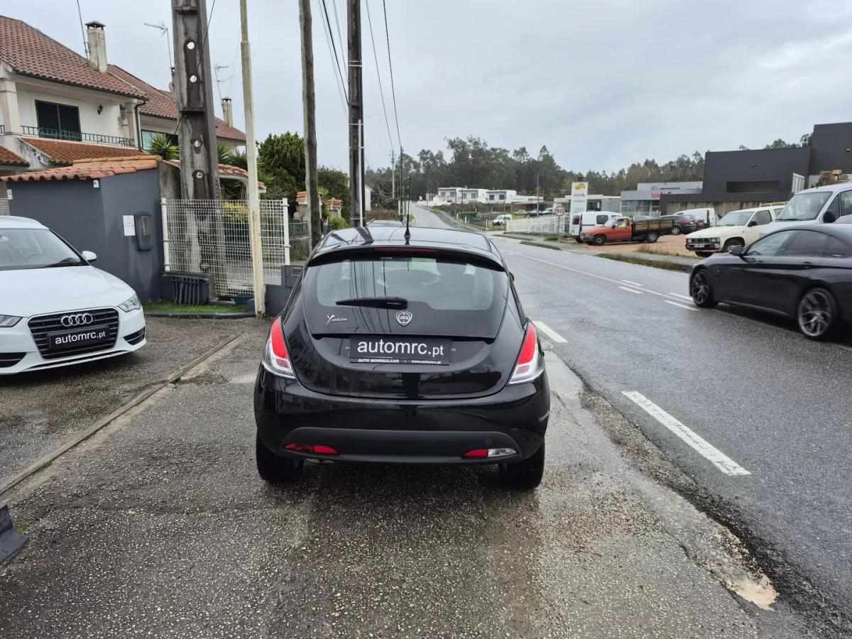 lancia-ypsilon-2013-gasolina-1242cc