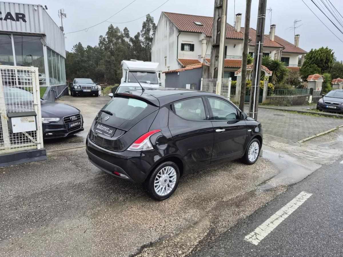 lancia-ypsilon-2013-gasolina-1242cc