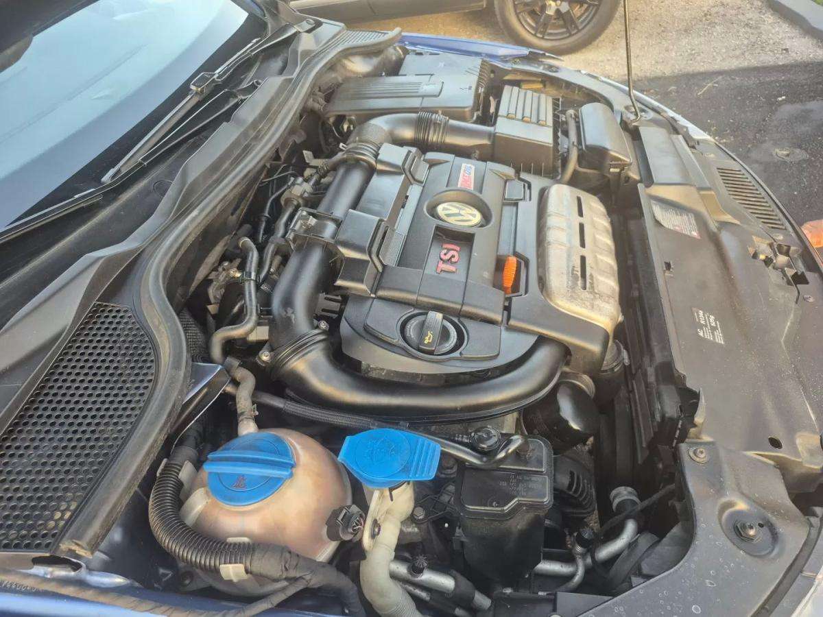 volkswagen-scirocco-2010-gasolina-1390cc
