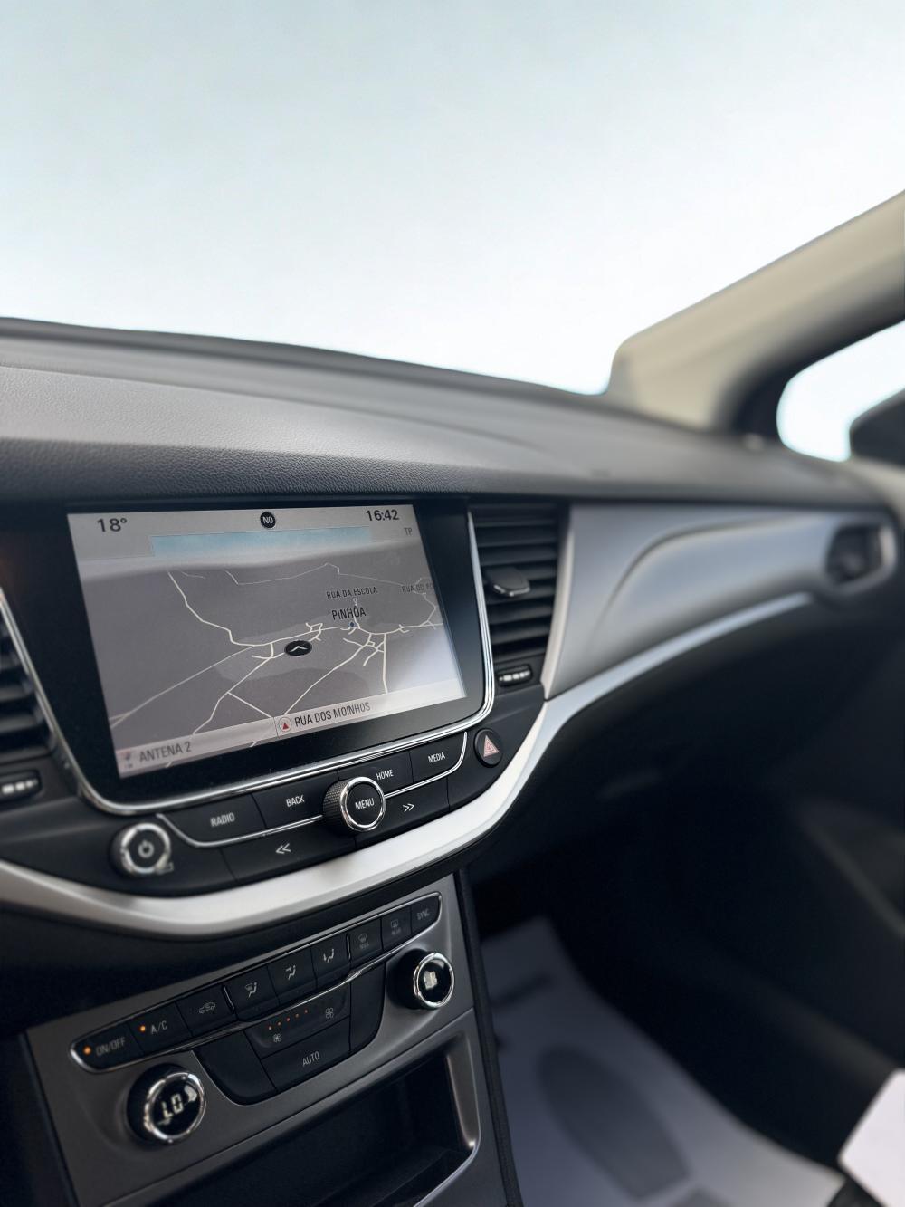 opel-astra-sport-tourer-2018-diesel-1598cc