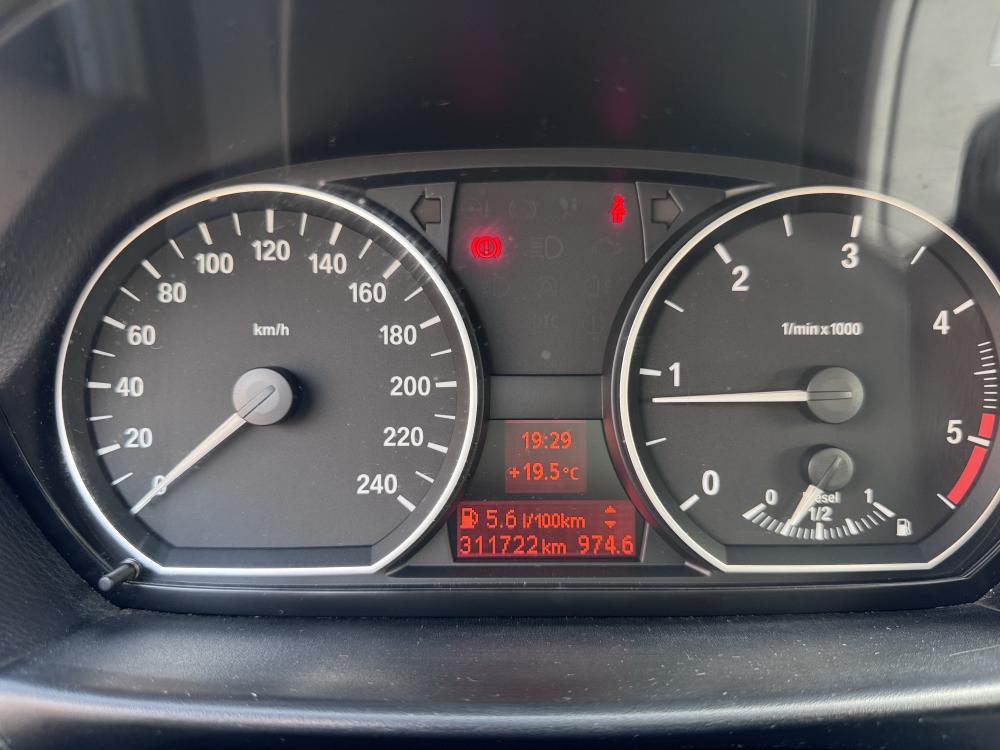 bmw-serie-1-2007-diesel-1995cc
