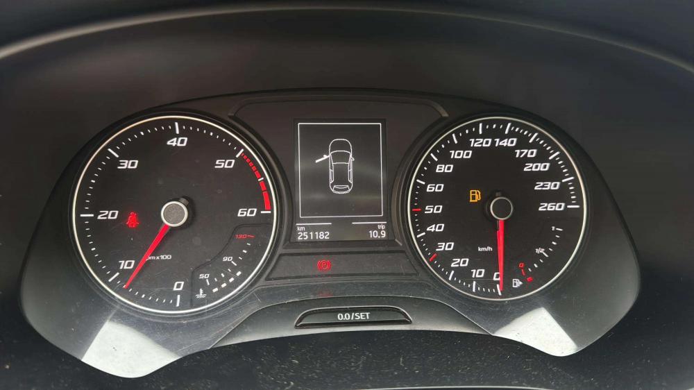 seat-leon-2014-diesel-1598cc