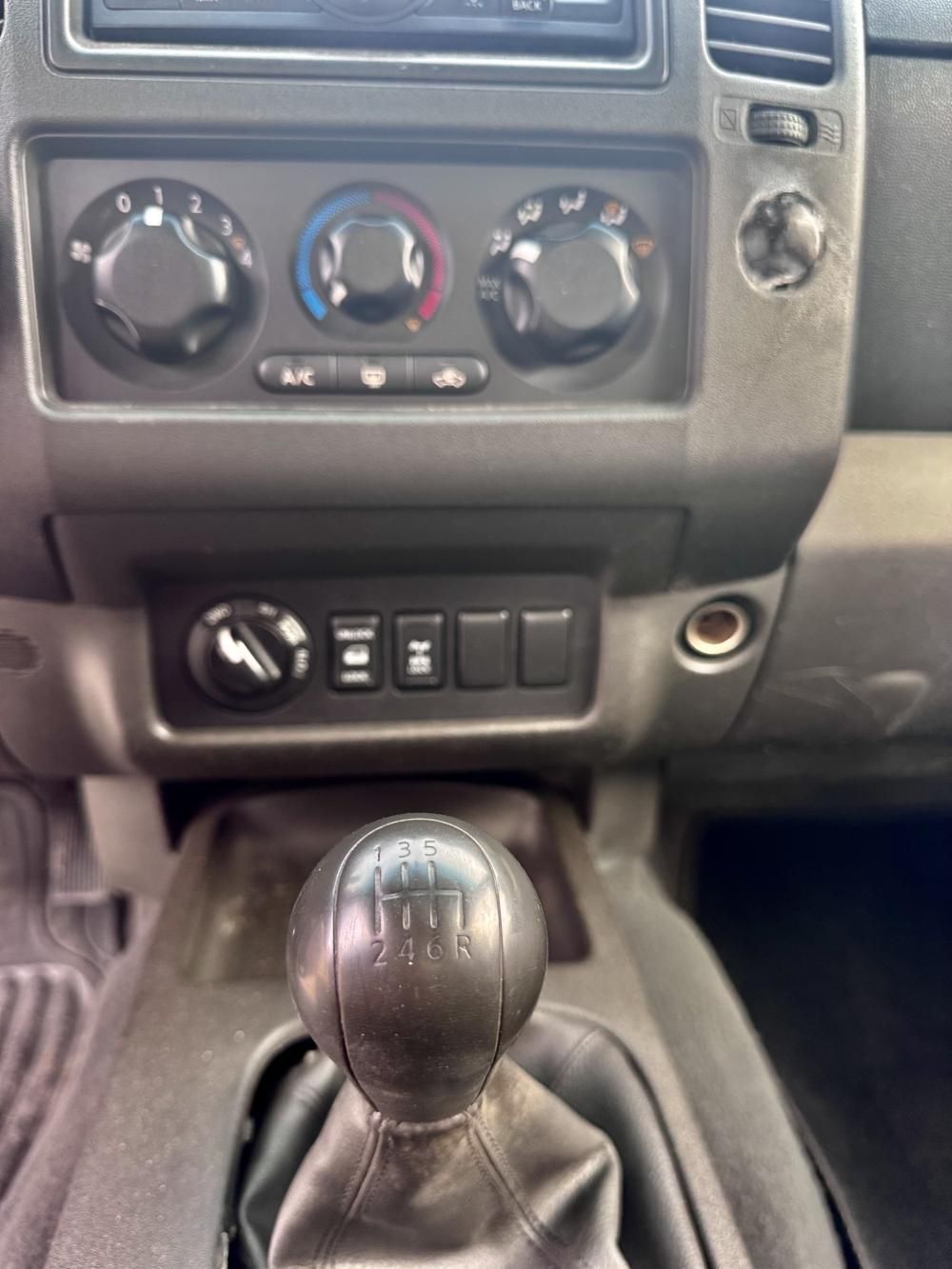 nissan-navara-2010-diesel-2488cc