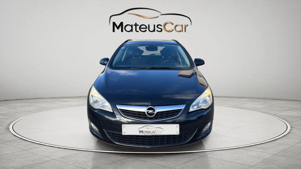 opel-astra-sport-tourer-2011-diesel-1248cc