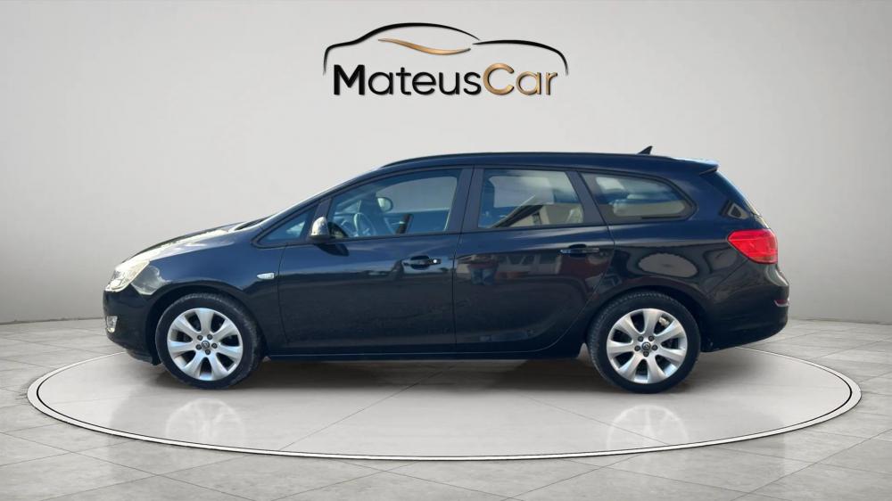 opel-astra-sport-tourer-2011-diesel-1248cc
