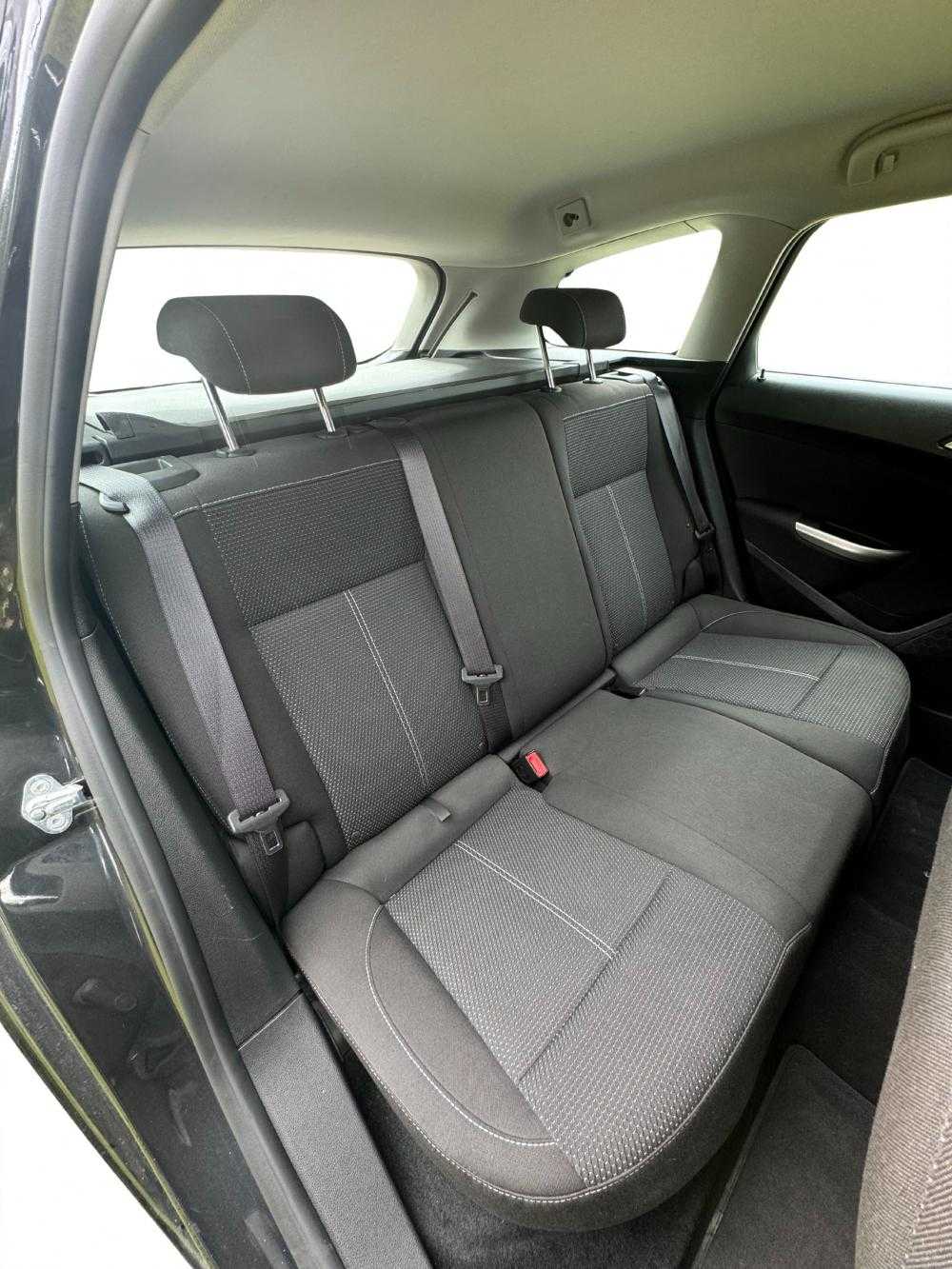 opel-astra-sport-tourer-2011-diesel-1248cc
