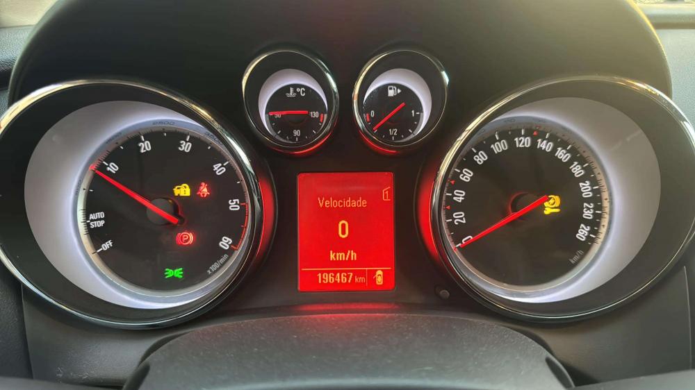 opel-astra-sport-tourer-2011-diesel-1248cc