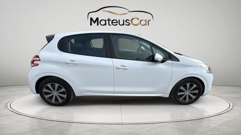 peugeot-208-2013-diesel-1398cc