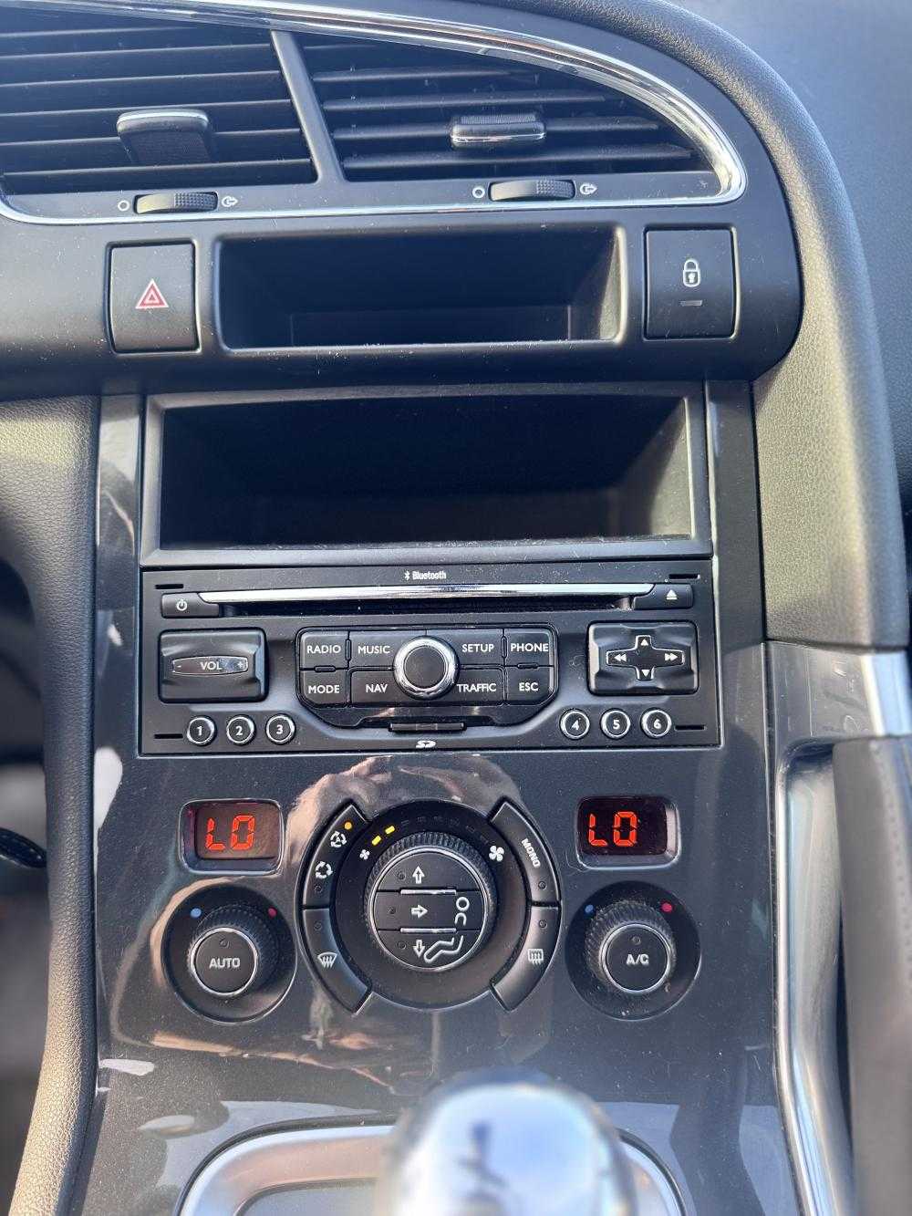 peugeot-3008-2012-diesel-1560cc