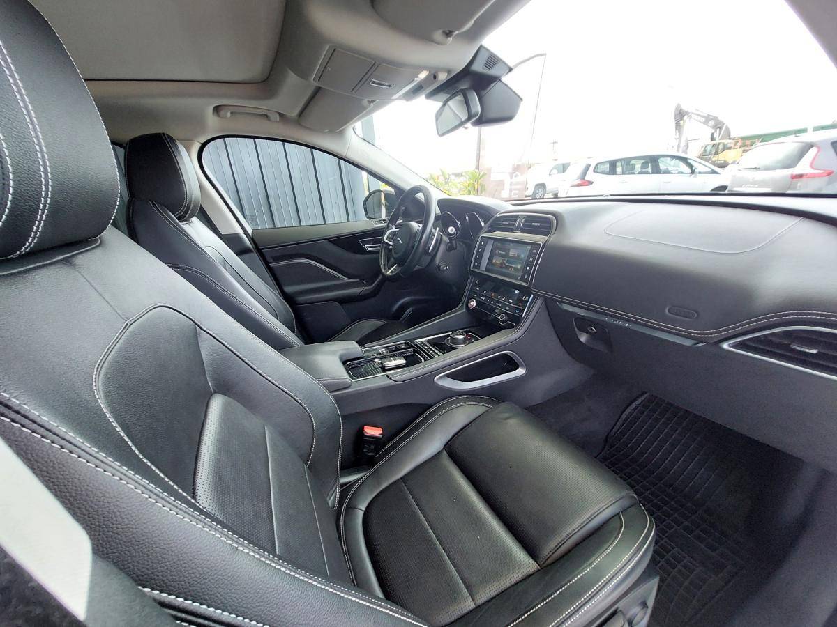 jaguar-f-pace-2018-diesel-1999cc