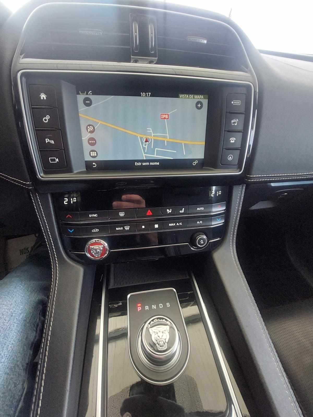 jaguar-f-pace-2018-diesel-1999cc