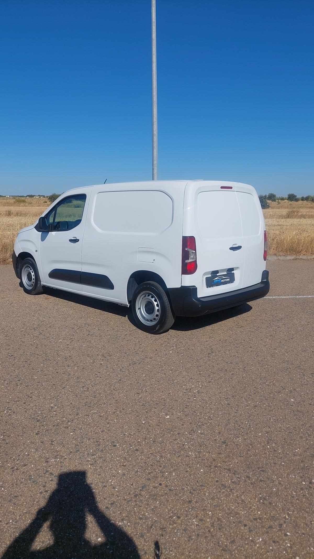 citroen-berlingo-2023-diesel-1499cc