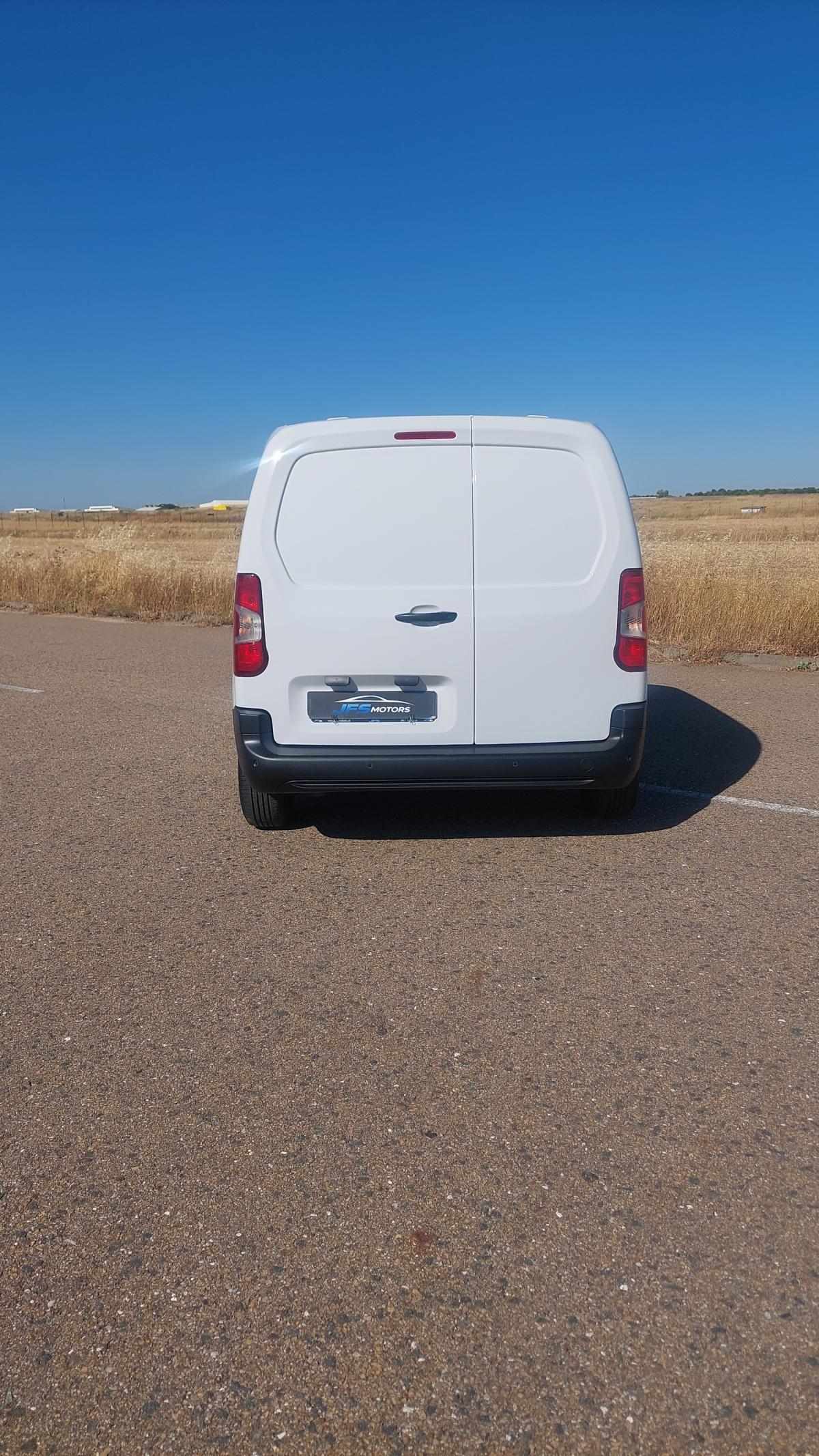 citroen-berlingo-2023-diesel-1499cc