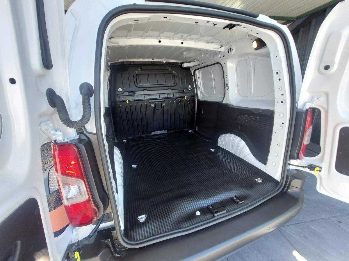 citroen-berlingo-2023-diesel-1499cc
