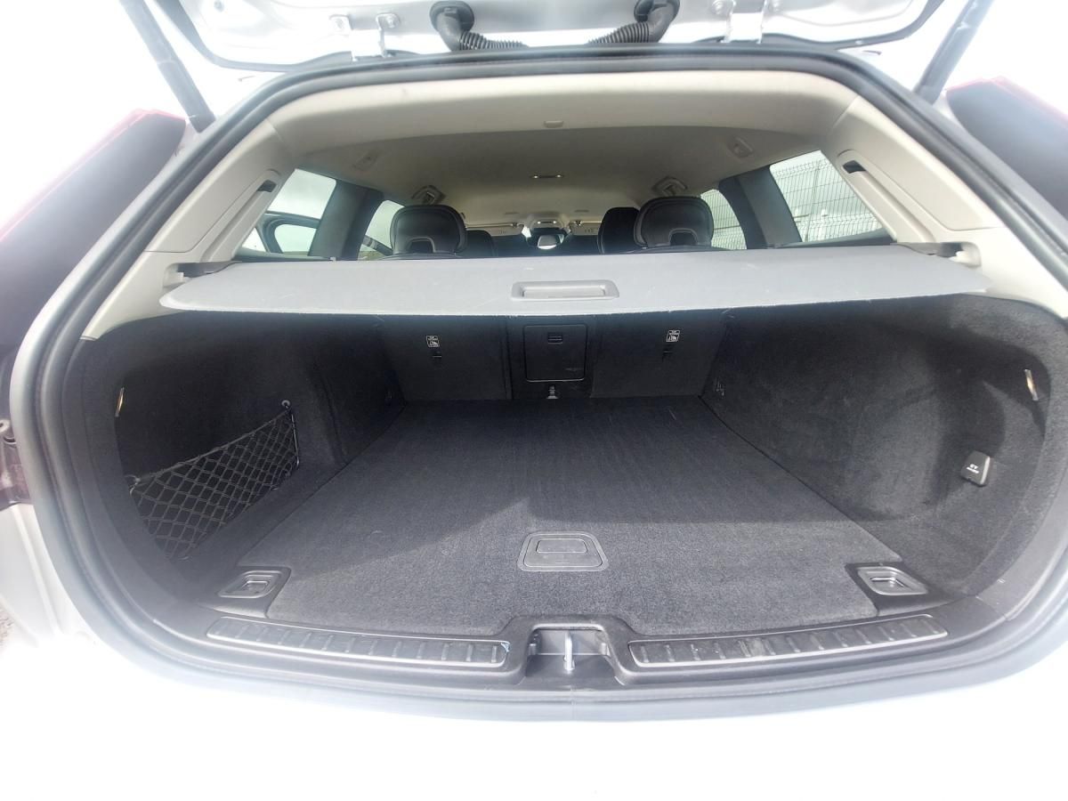 volvo-v60-2021-hibrido-a-diesel-1969cc