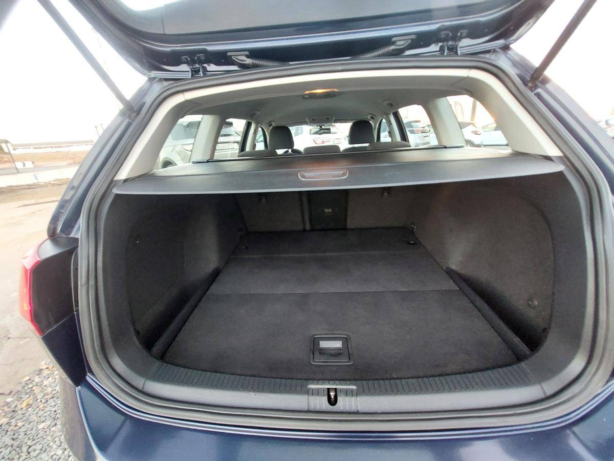 volkswagen-golf-variant-2016-diesel-1598cc