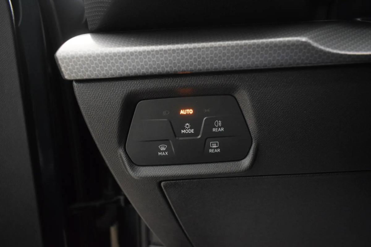 seat-leon-st-2023-diesel-1998cc