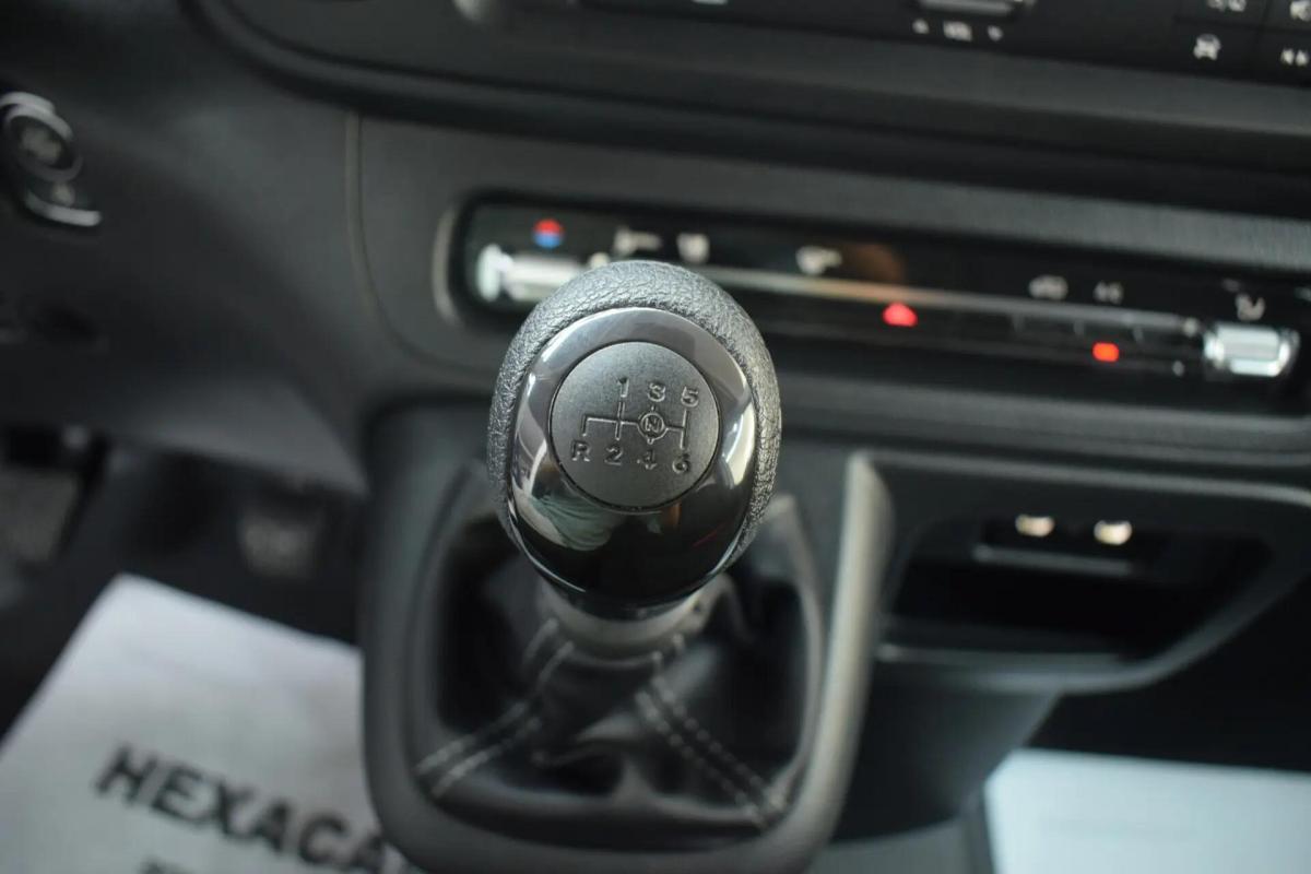mercedes-benz-vito-114-cdi-2025-diesel-1950cc