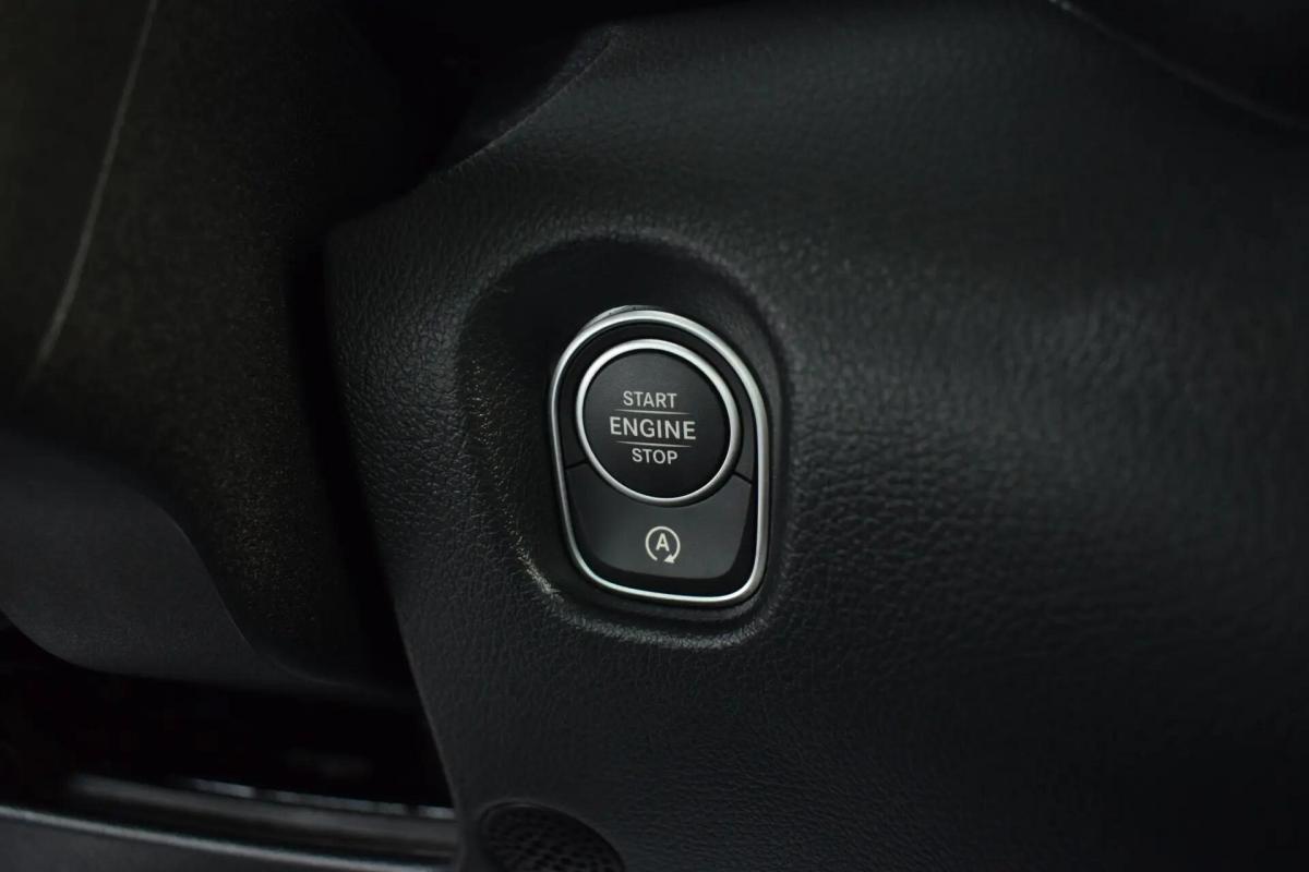 mercedes-benz-vito-114-cdi-2025-diesel-1950cc