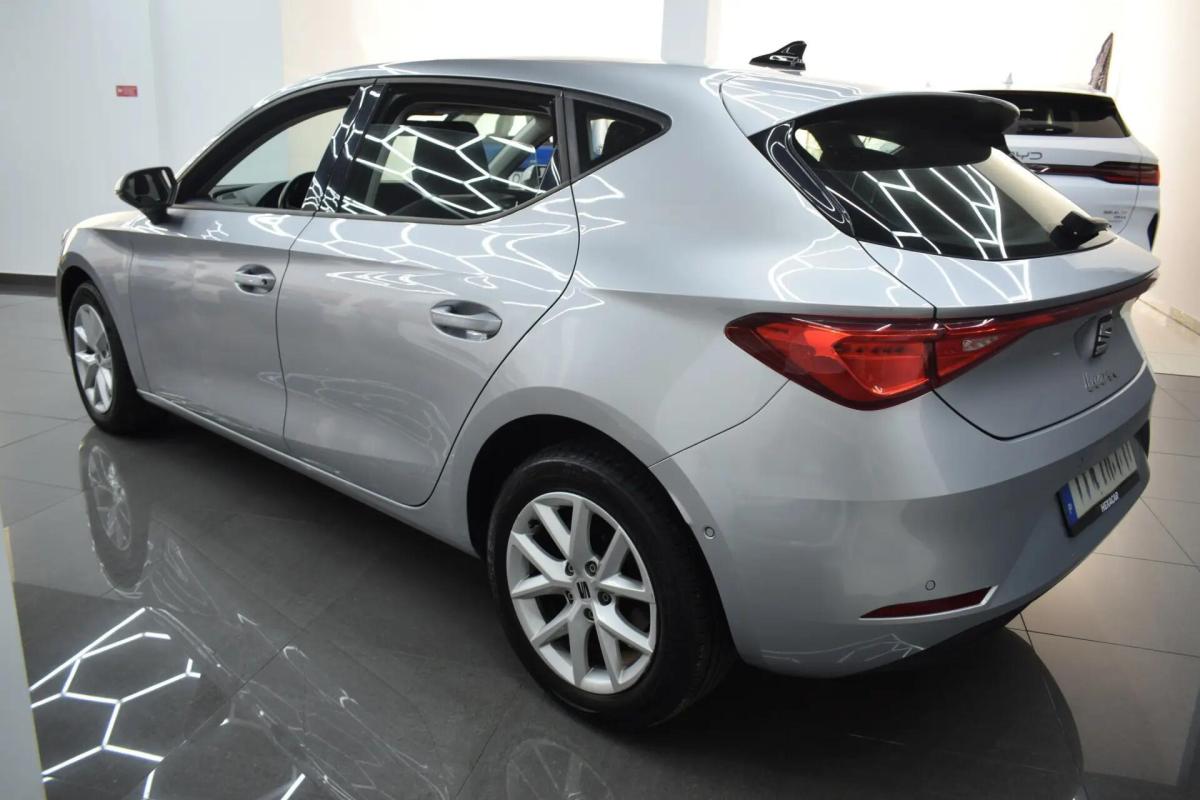 seat-leon-2023-diesel-1998cc