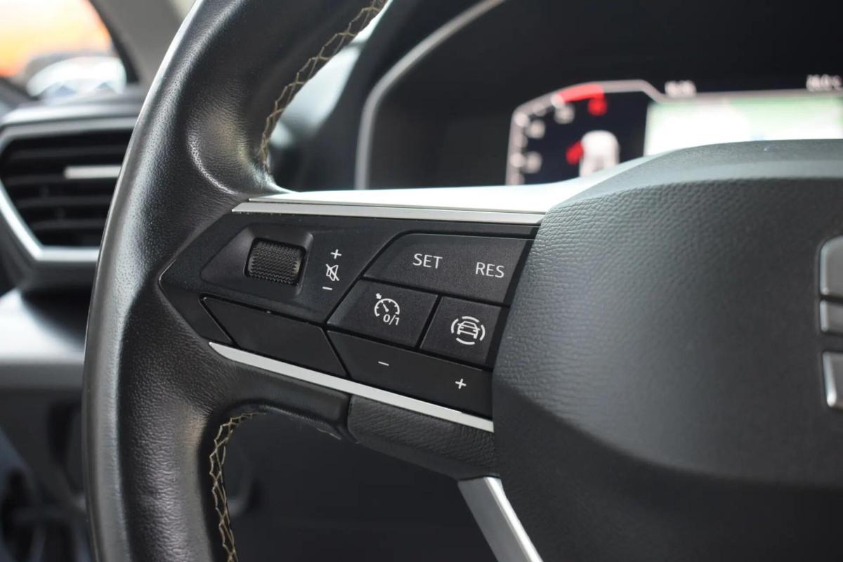 seat-leon-2023-diesel-1998cc