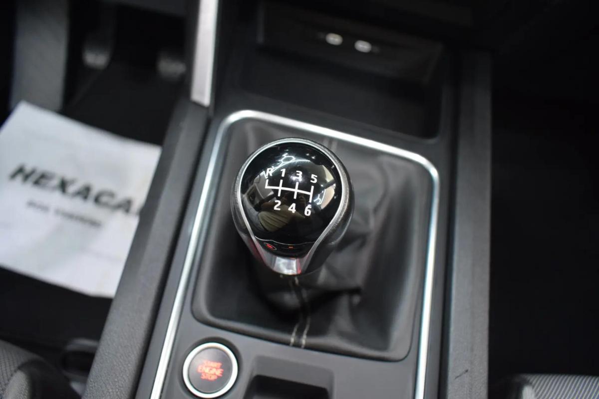 seat-leon-2023-diesel-1998cc