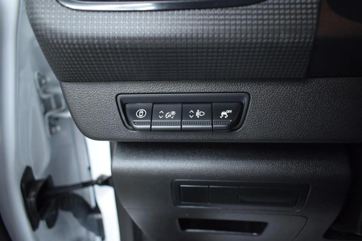 renault-kangoo-2025-diesel-1461cc
