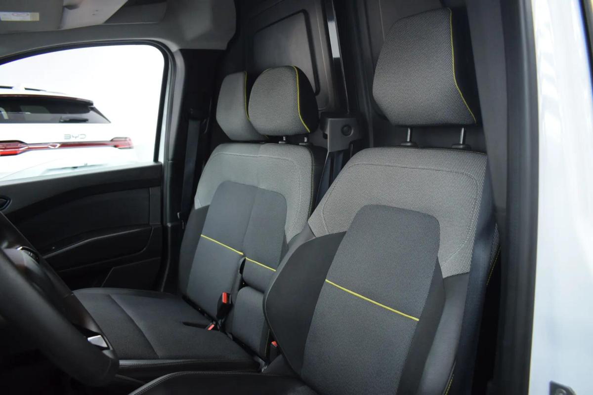 renault-kangoo-2025-diesel-1461cc