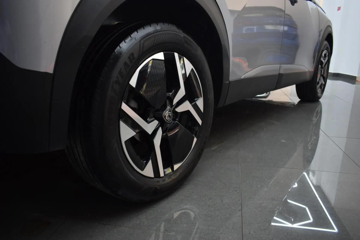 peugeot-2008-2024-gasolina-1199cc