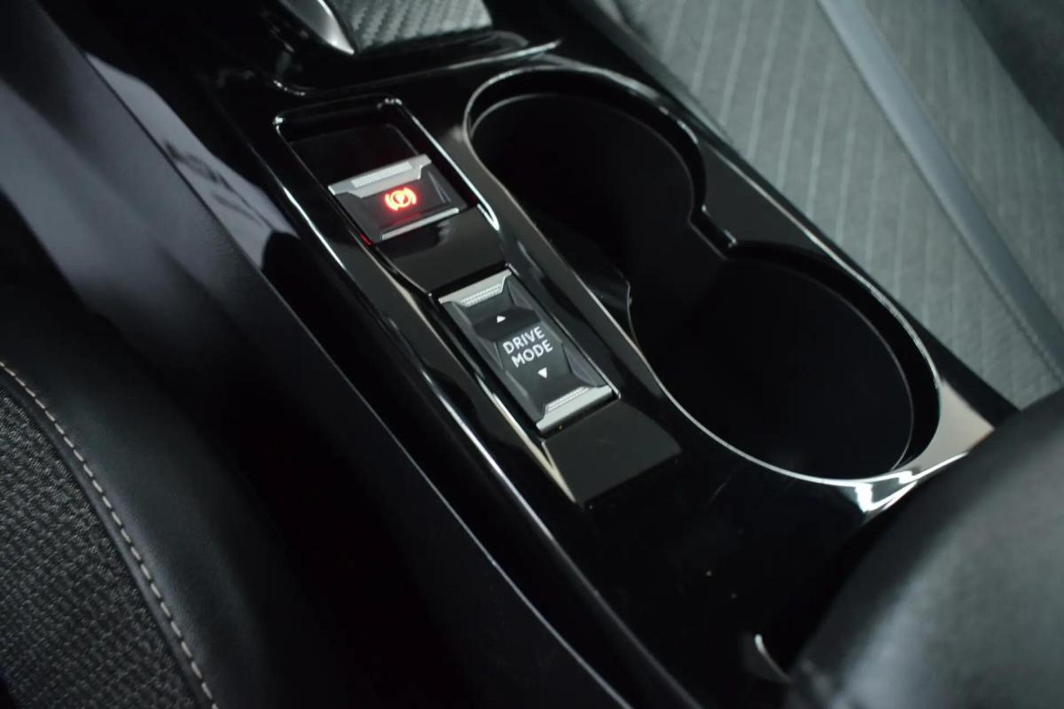 peugeot-2008-2024-gasolina-1199cc