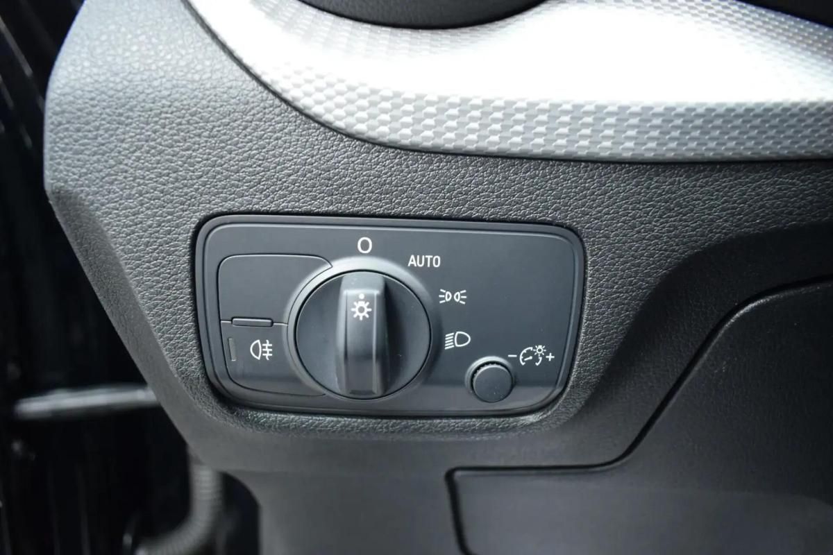 audi-q2-2023-gasolina-999cc