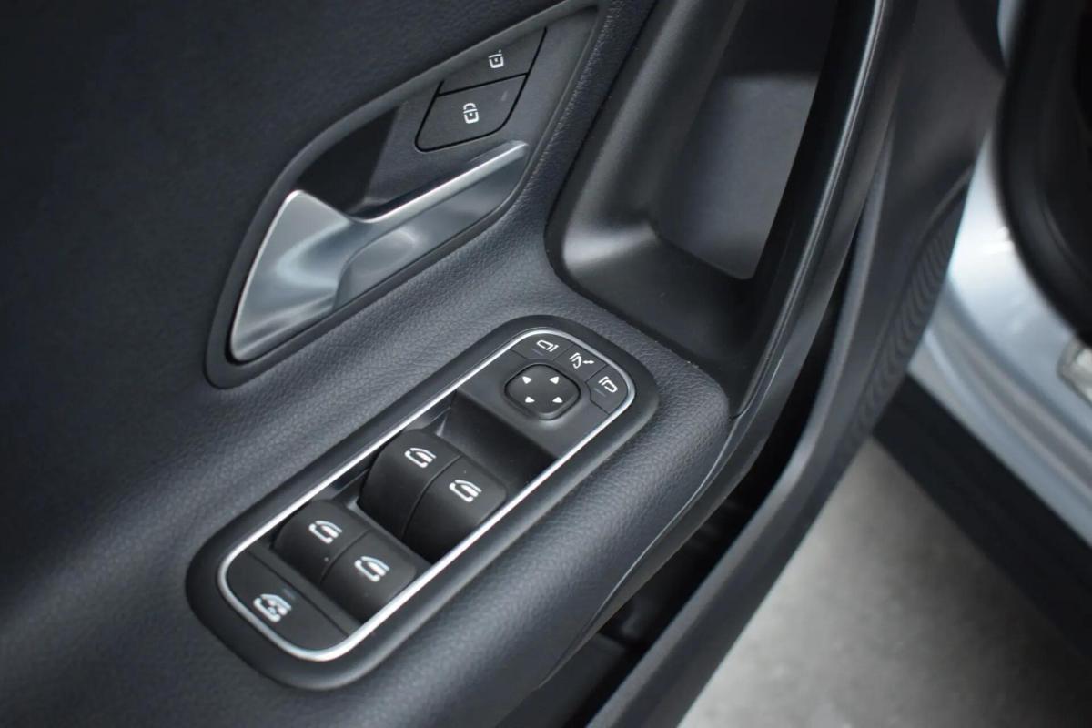 mercedes-benz-classe-a-a-200-2024-gasolina-1332cc