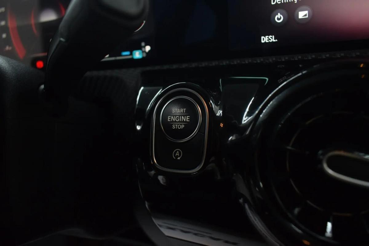 mercedes-benz-classe-a-a-200-2024-gasolina-1332cc
