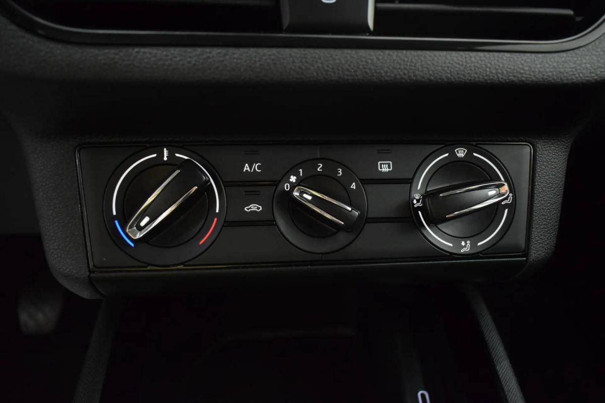 skoda-kamiq-2024-gasolina-999cc