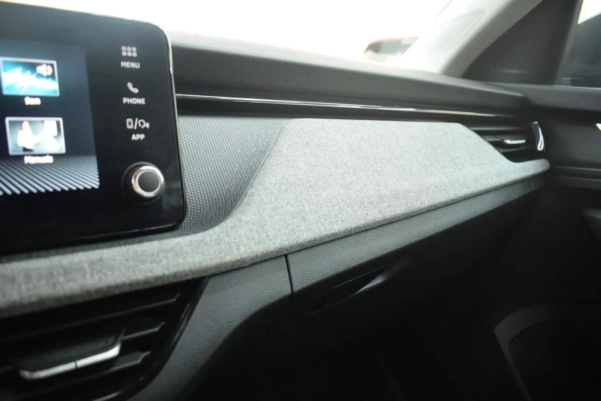 skoda-scala-2024-gasolina-999cc