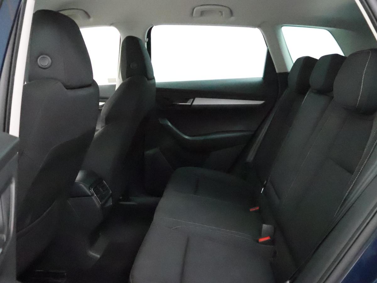 skoda-karoq-2023-gasolina-999cc