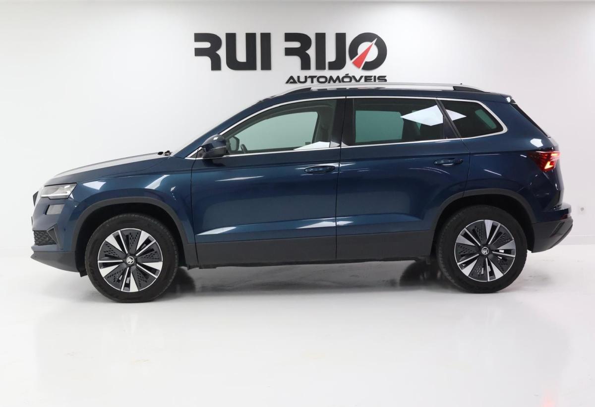skoda-karoq-2023-gasolina-999cc