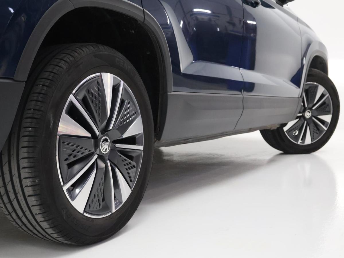 skoda-karoq-2023-gasolina-999cc