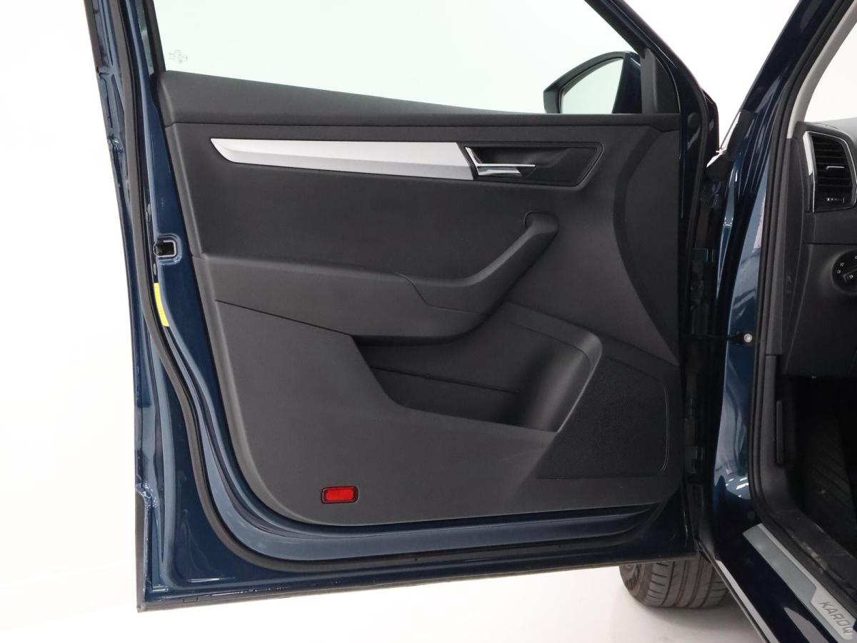 skoda-karoq-2023-gasolina-999cc