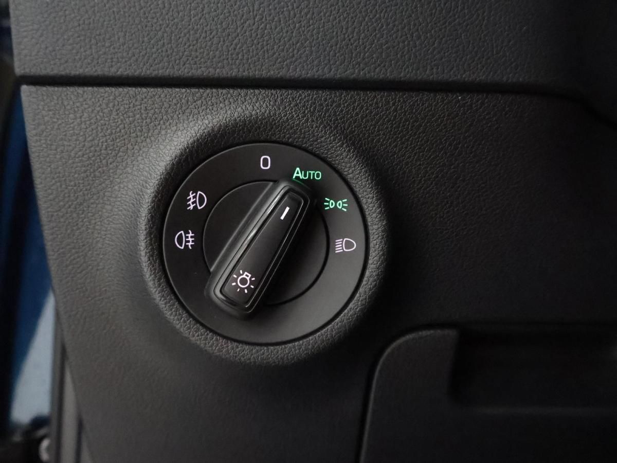skoda-karoq-2023-gasolina-999cc