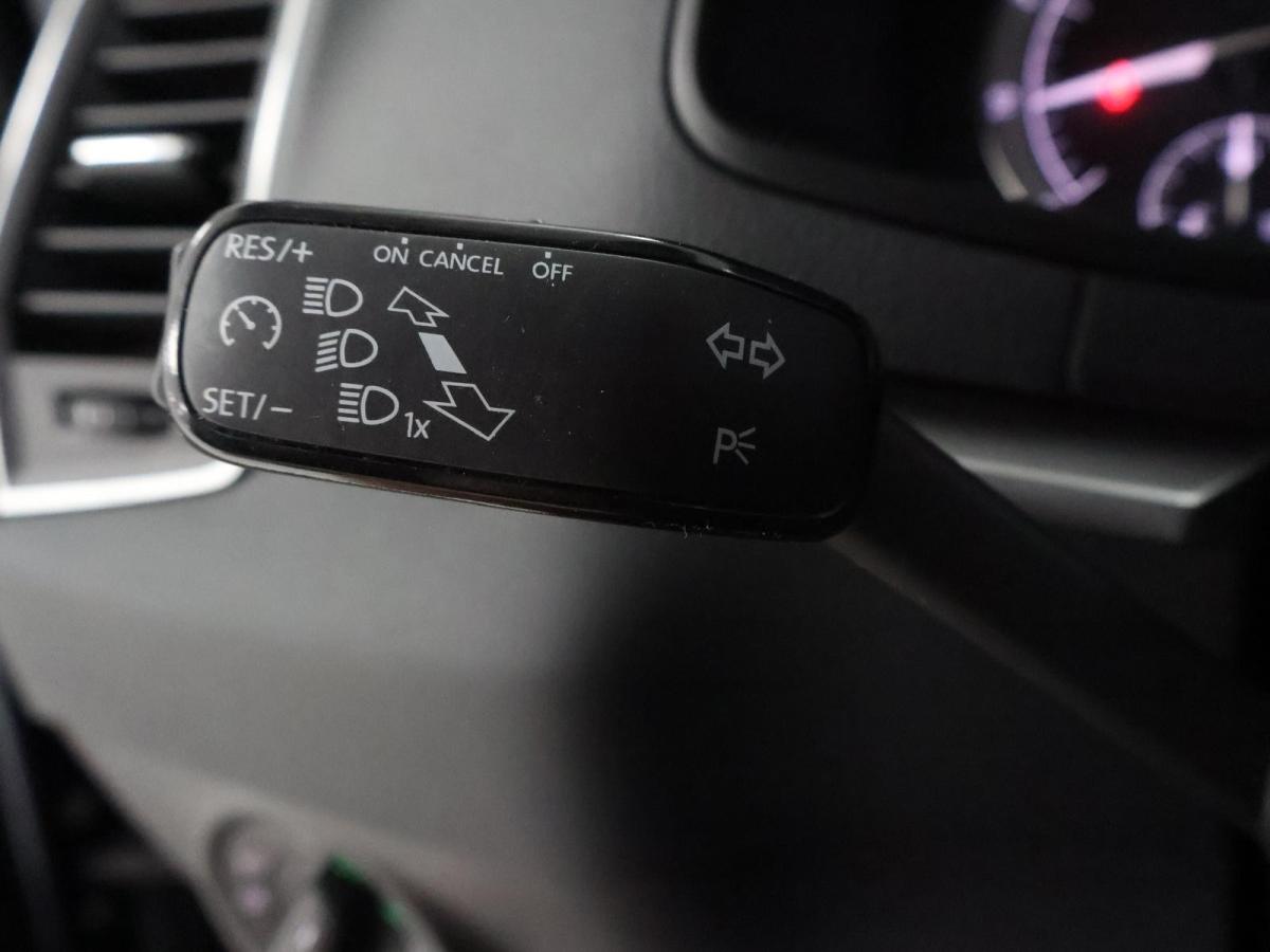 skoda-karoq-2023-gasolina-999cc
