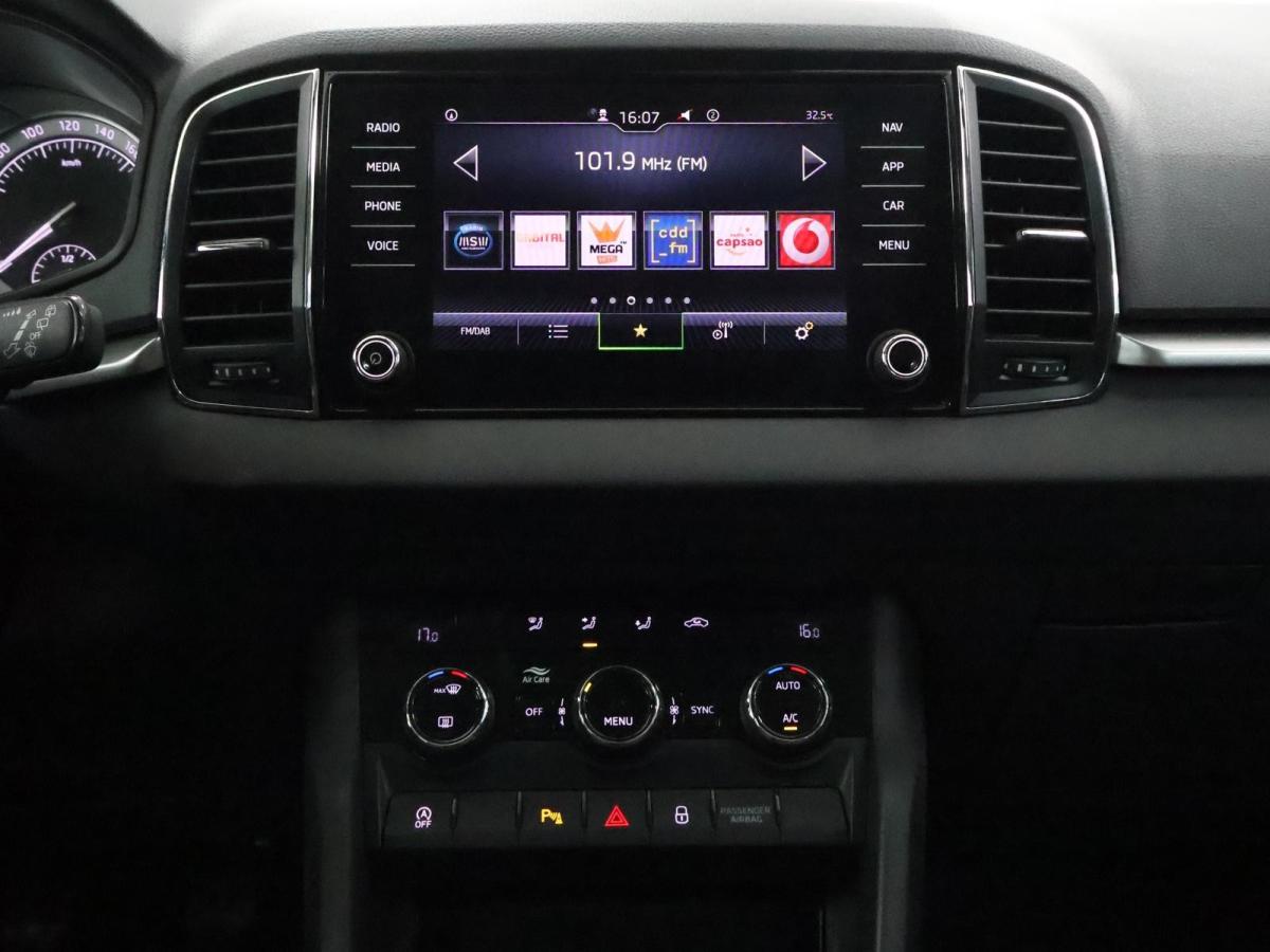 skoda-karoq-2023-gasolina-999cc